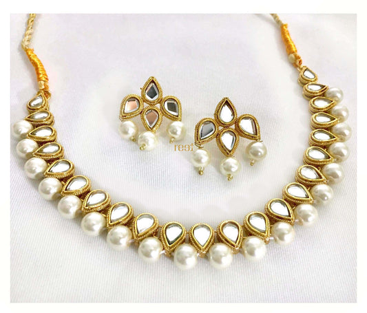 Leen Necklace & Earrings